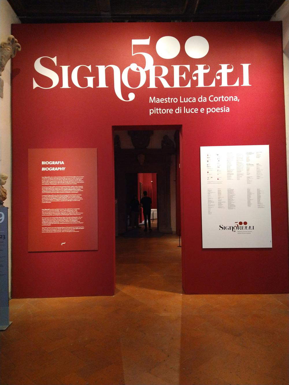 Allestimenti della mostra Signorelli 500. Maestro Luca da Cortona, pittore di luce e poesia Allestimenti della mostra Signorelli 500. Maestro Luca da Cortona, pittore di luce e poesia