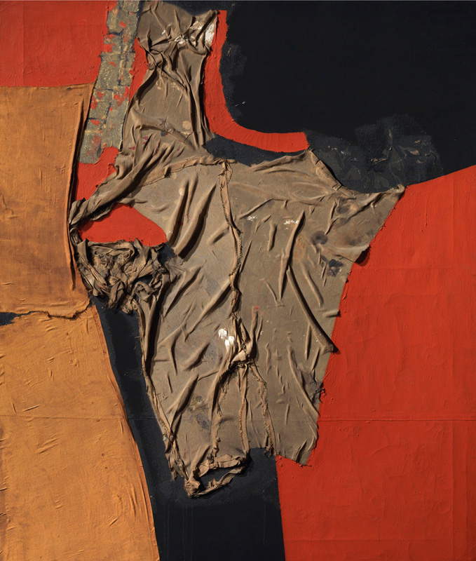 Alberto Burri, Rosso nero (1955 ; tissu, huile, vinavil sur toile, 100 x 86 cm ; Florence, collection Roberto Casamonti)