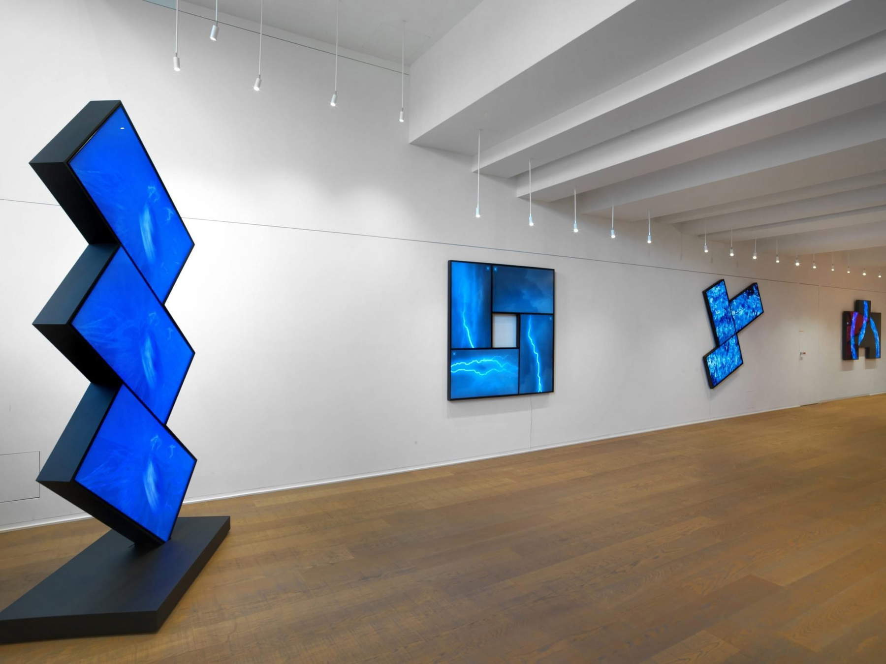 L'exposition Digital Emotions de Fabrizio Plessi (Florence, Galleria Tornabuoni, 22 septembre - 18 novembre 2022)