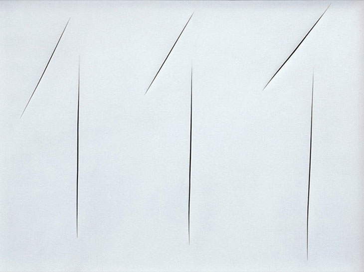 Lucio Fontana, Concept spatial, Attente (1965 ; peinture à l'eau sur toile, bois laqué, 102 x 132 cm ; Florence, collection Roberto Casamonti)