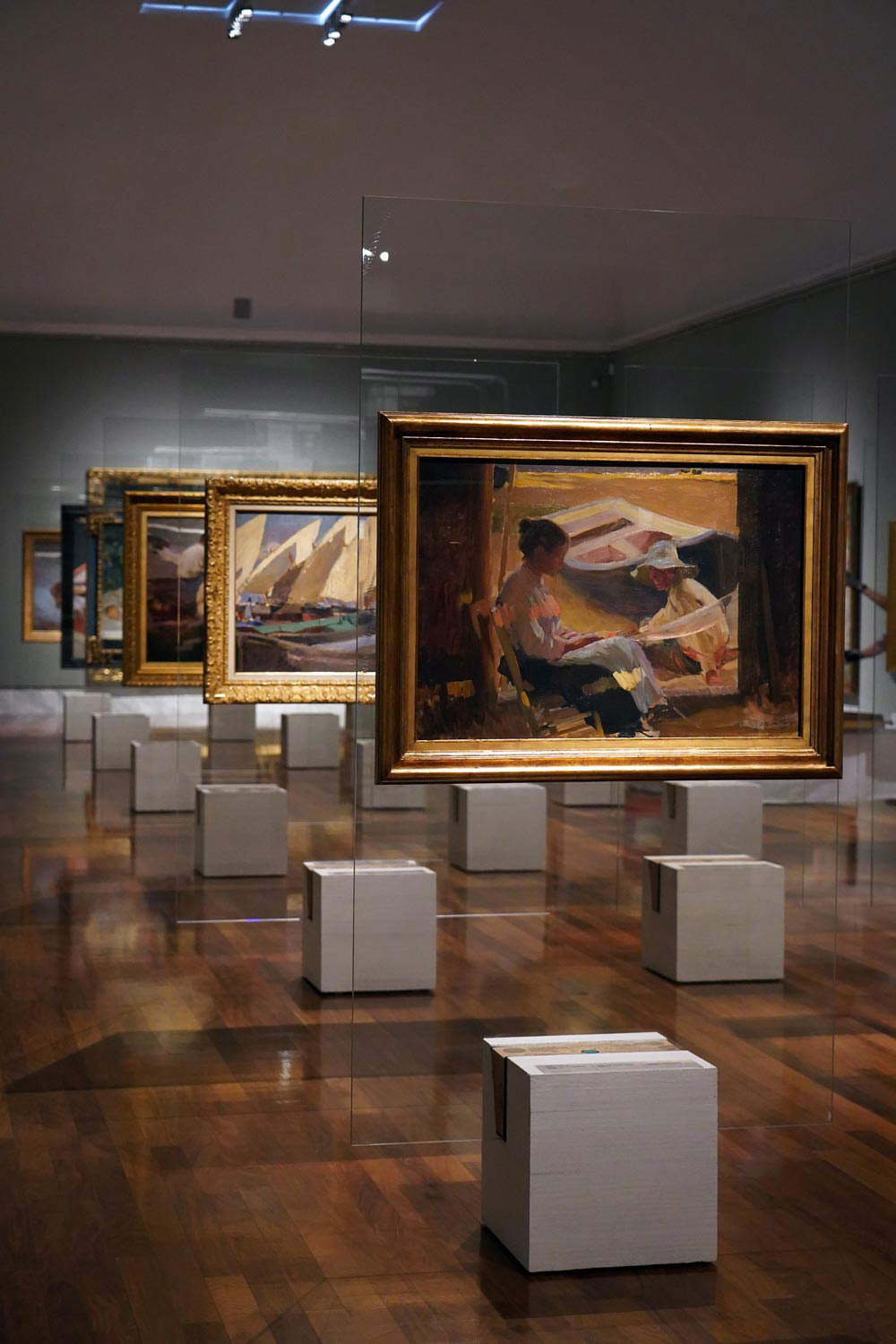 Exhibition layouts Colecci&oacute;n Masaveu. Sorolla. Photo: Santi Ortiz