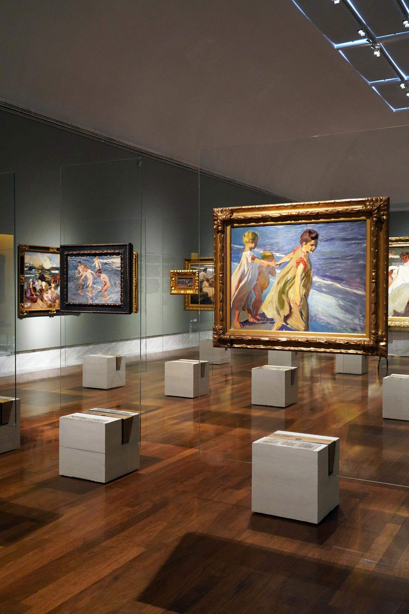 Exhibition layouts Colecci&oacute;n Masaveu. Sorolla. Photo: Santi Ortiz