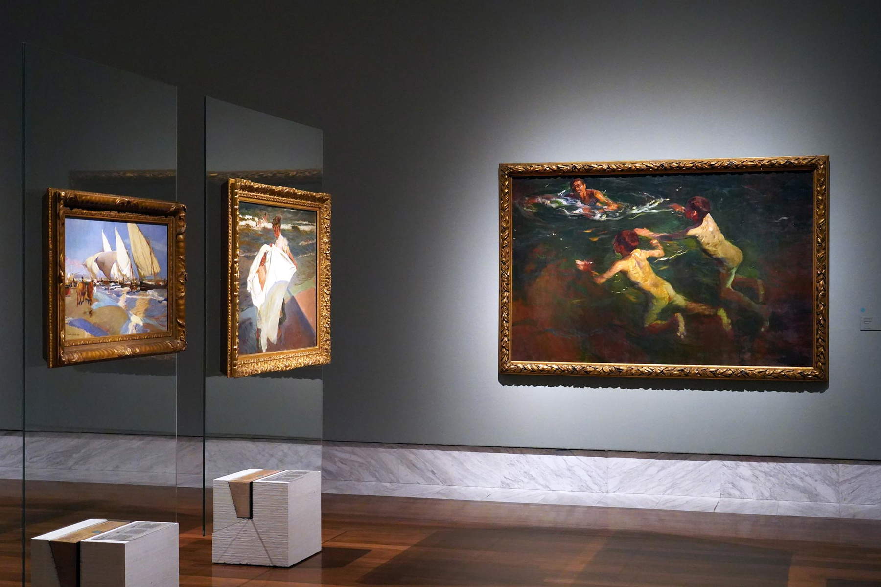 Exhibition layouts Colecci&oacute;n Masaveu. Sorolla. Photo: Santi Ortiz