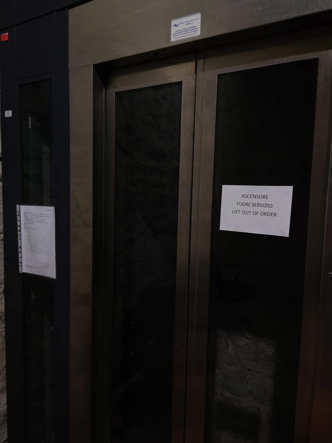 Ascensor fuera de servicio