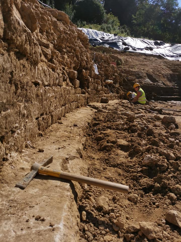 La excavación del anfiteatro de Volterra, 