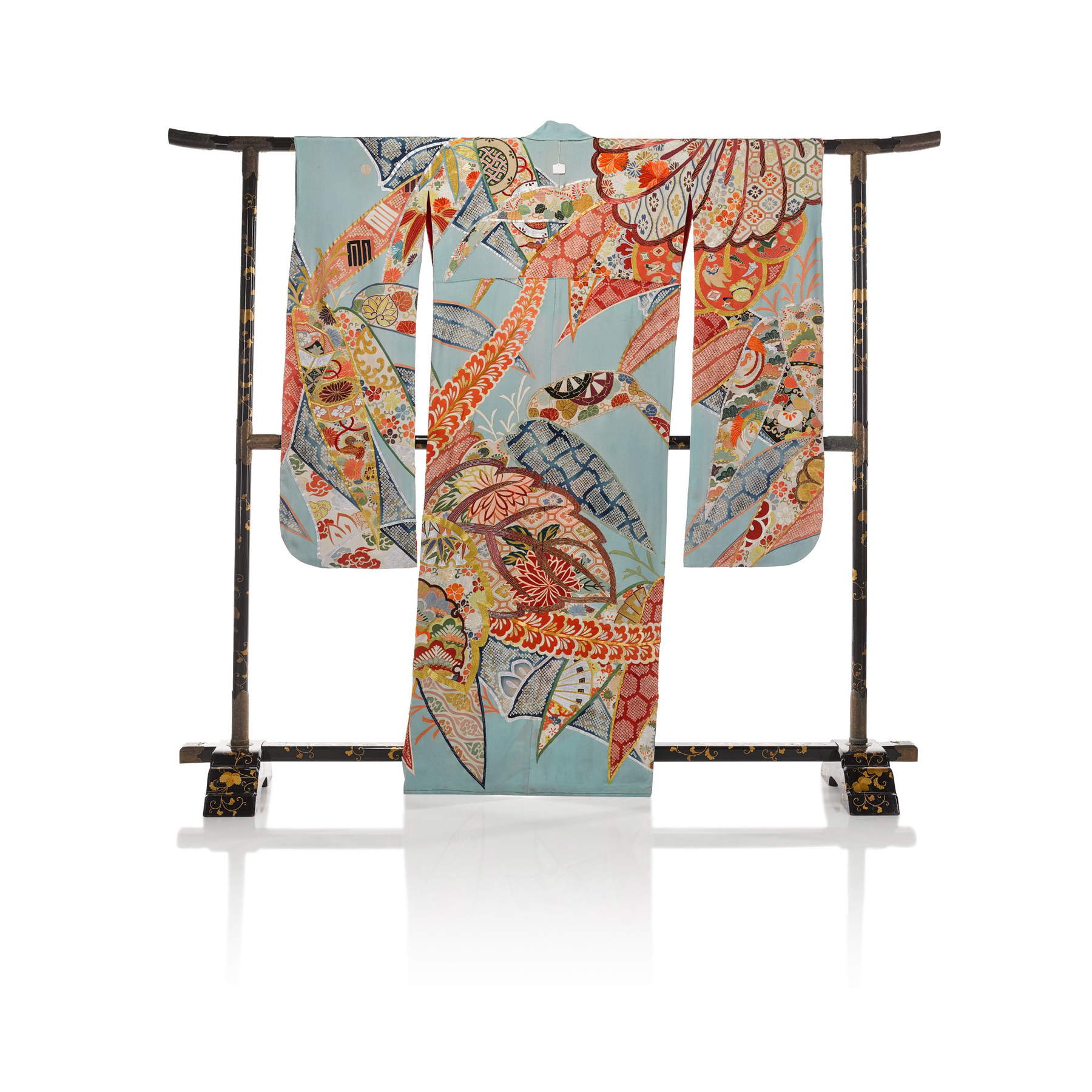 Furisode of the Showa period (ca. 1960-1970) Furisode of the Showa period (ca. 1960-1970)