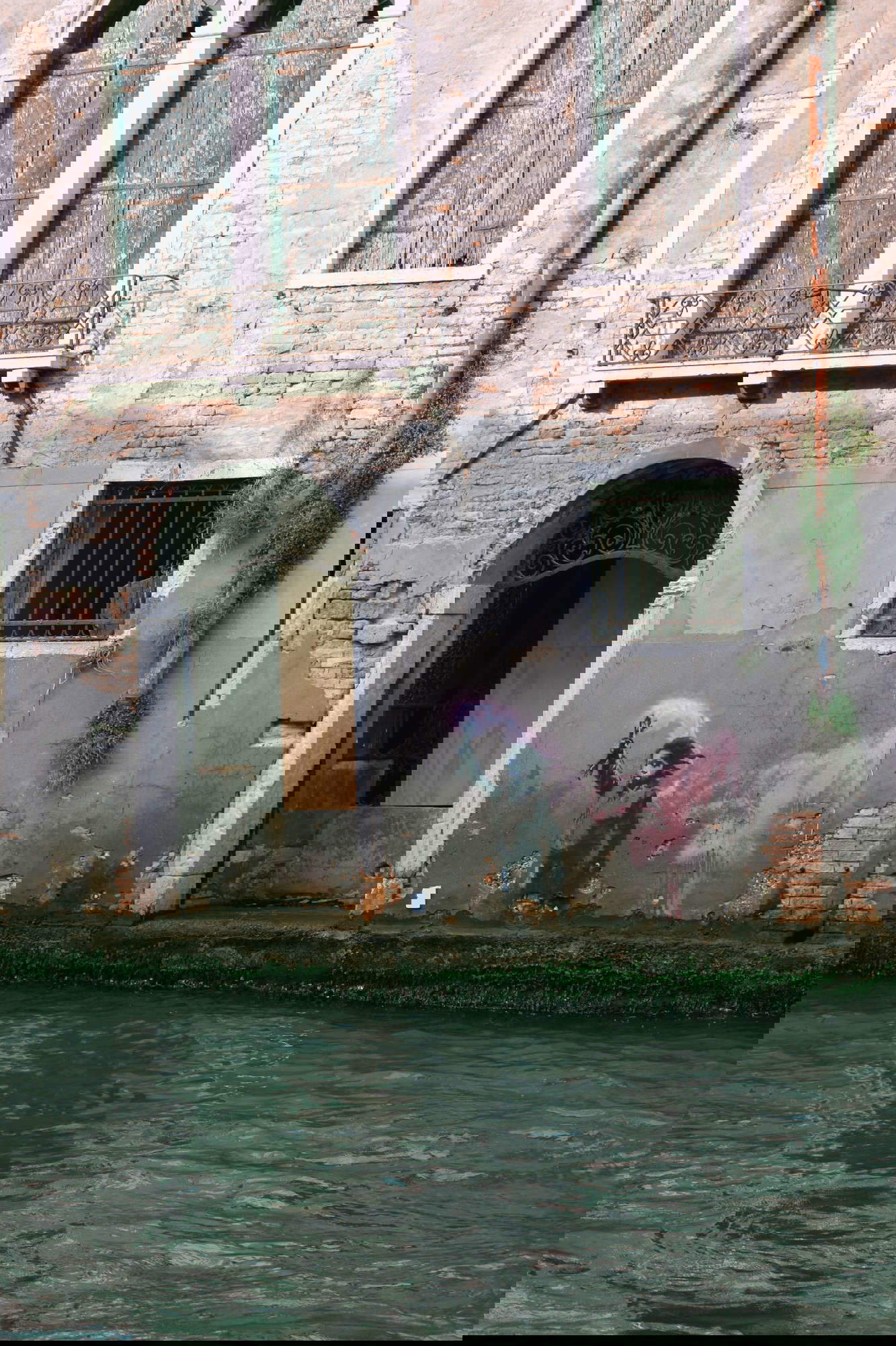 Banksy, Bambino migrante (2019). Foto: Elisaveta Bunduche Banksy, Bambino migrante (2019). Foto: Elisaveta Bunduche