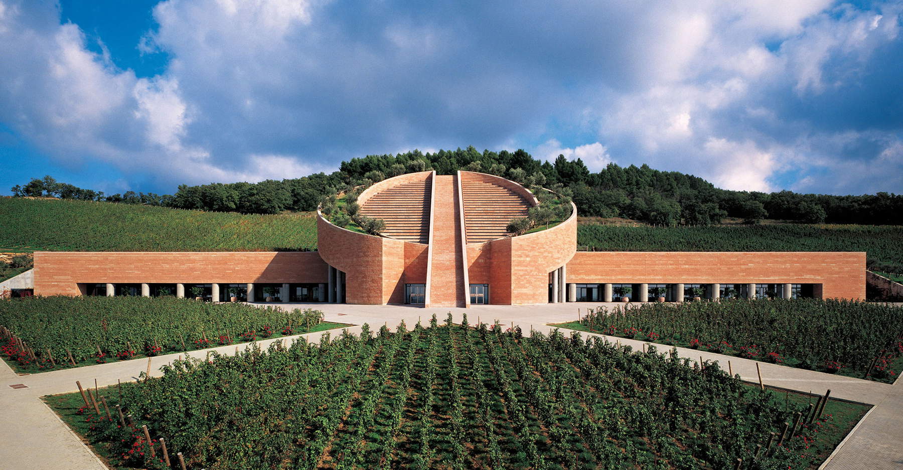 Weinkellerei Petra (Projekt von Mario Botta) Weinkellerei Petra (Projekt von Mario Botta)