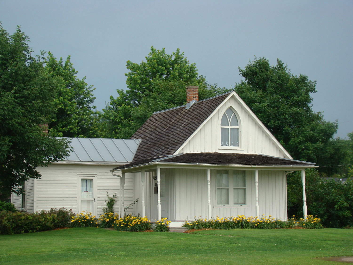 The American Gothic House in Eldon, Iowa The American Gothic House in Eldon, Iowa