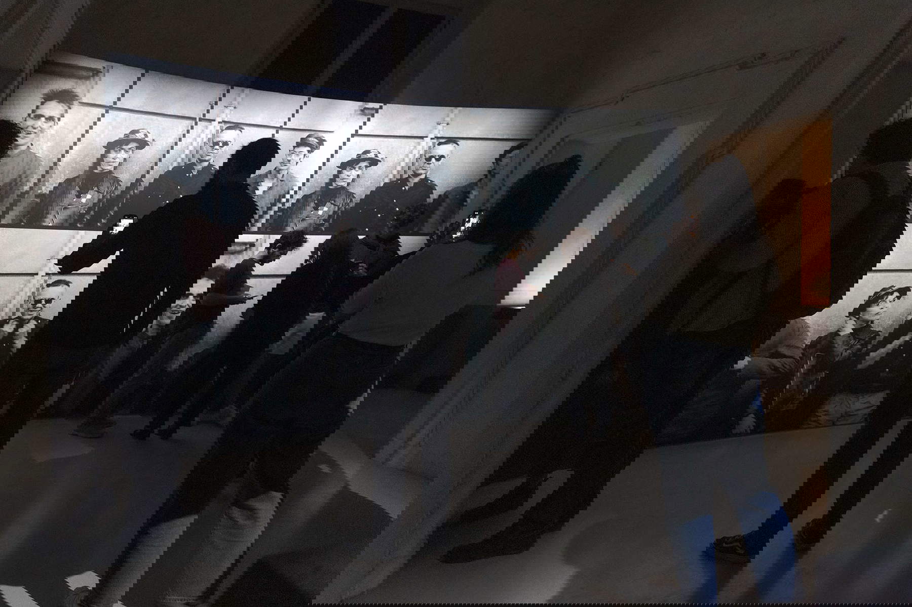 ¡Montaje de la exposición Felicitazioni! CCCP - Fieles a la línea 1984-2024
