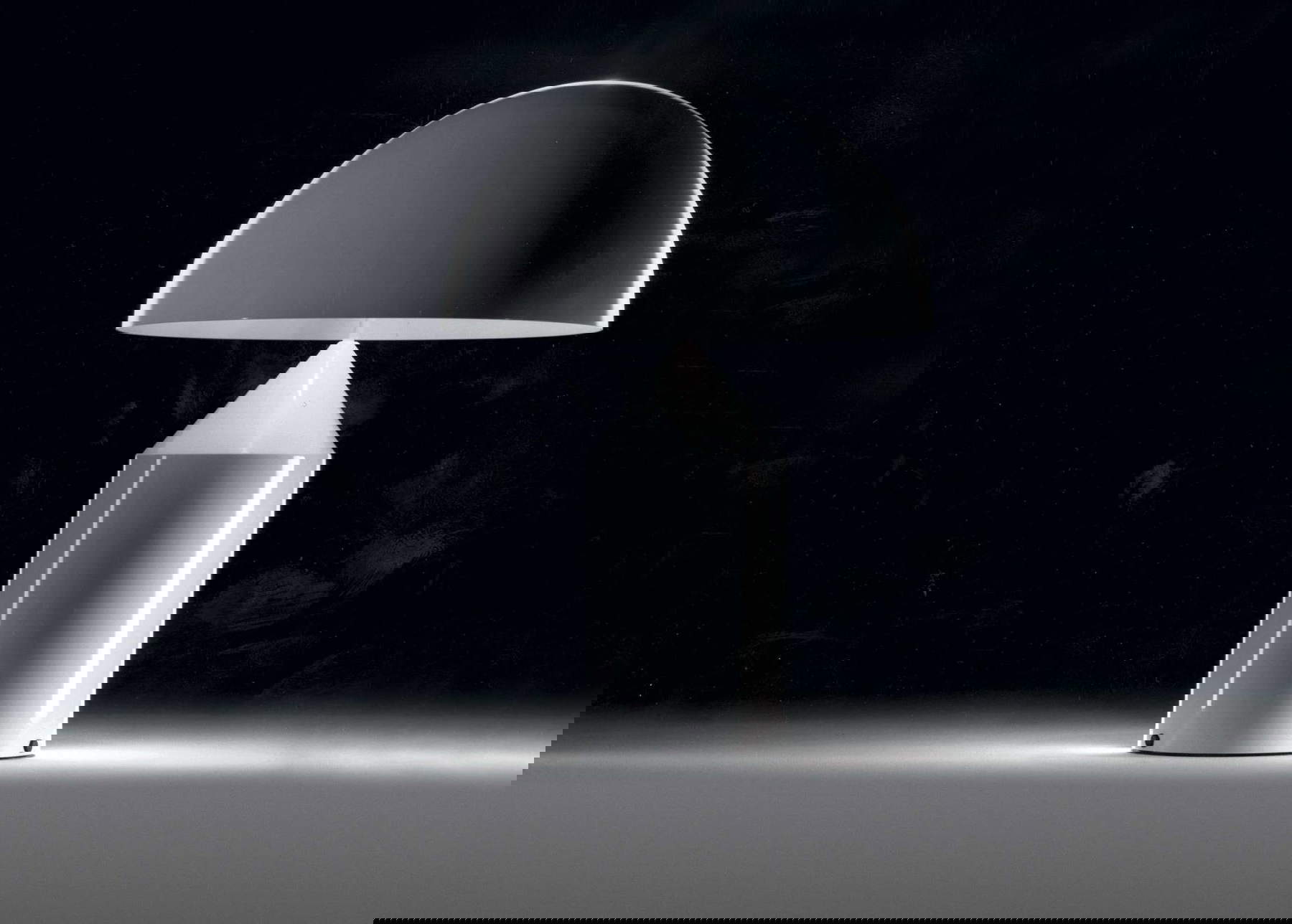 La lampe Atollo de Vico Magistretti. Photo: Archives Magistretti