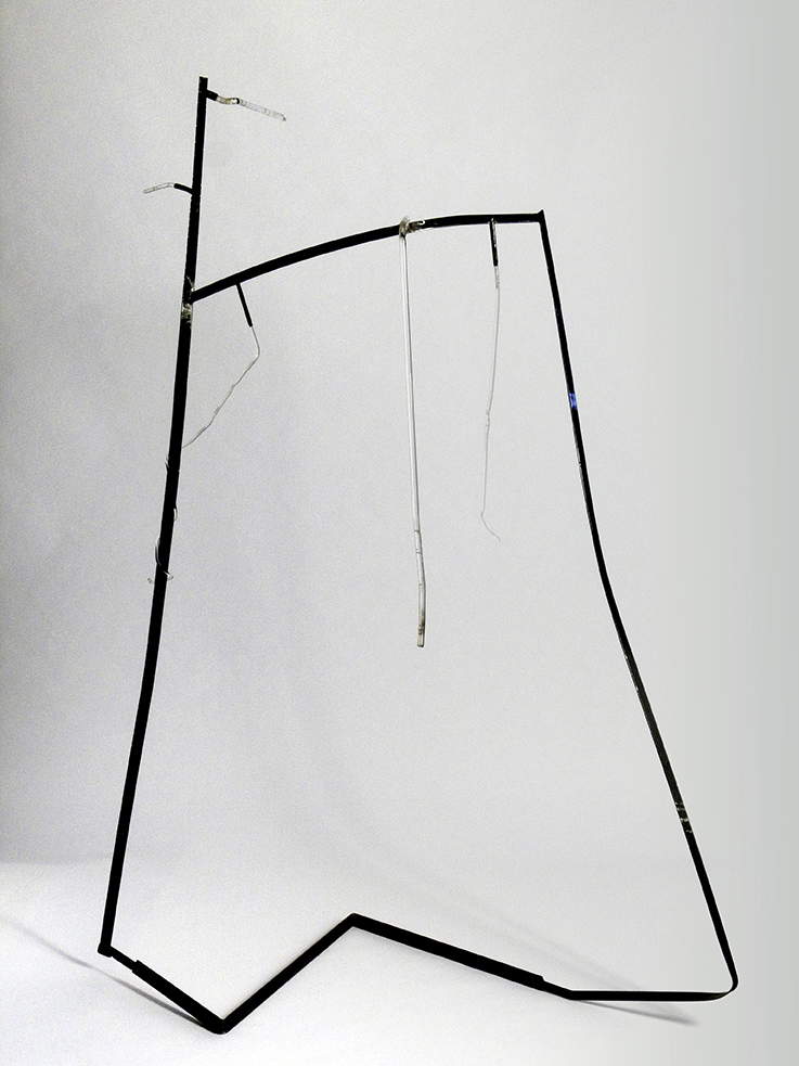 Valdi Spagnulo, Soundless (2007; iron, stainless steel, treated Plexiglas, 192 x 138 x 63 cm ca.). Photo: R. Angelotti