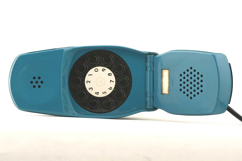 Marco Zanuso, Richard Sapper, Telefono Grillo (1966 ; plastique ABS ; Milan, Musée Leonardo da Vinci de la science et de la technologie) Marco Zanuso, Richard Sapper, Telefono Grillo (1966 ; plastique ABS ; Milan, Musée Leonardo da Vinci de la science et de la technologie)