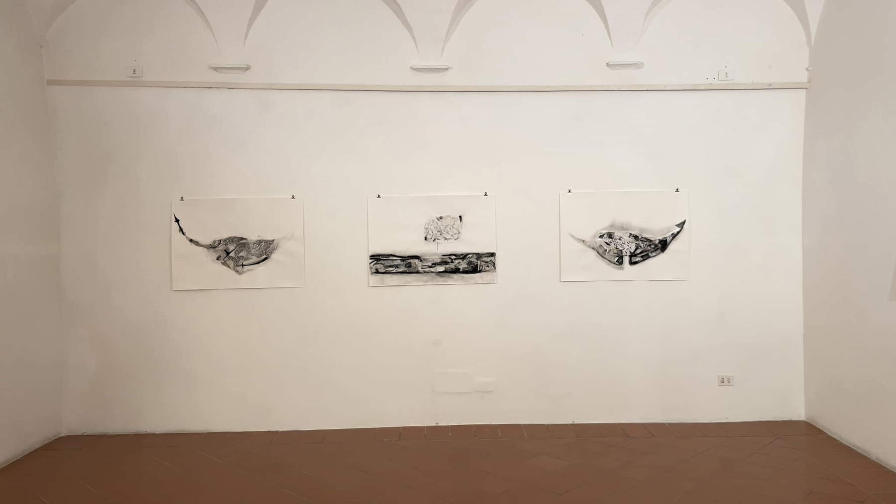 Laura Patacchia, Veliero (Rosaspinpapier, Ölpastell). Una, Palazzo Lucarini Contemporary, Trevi, 2023 Laura Patacchia, Veliero (Rosaspinpapier, Ölpastell). Una, Palazzo Lucarini Contemporary, Trevi, 2023