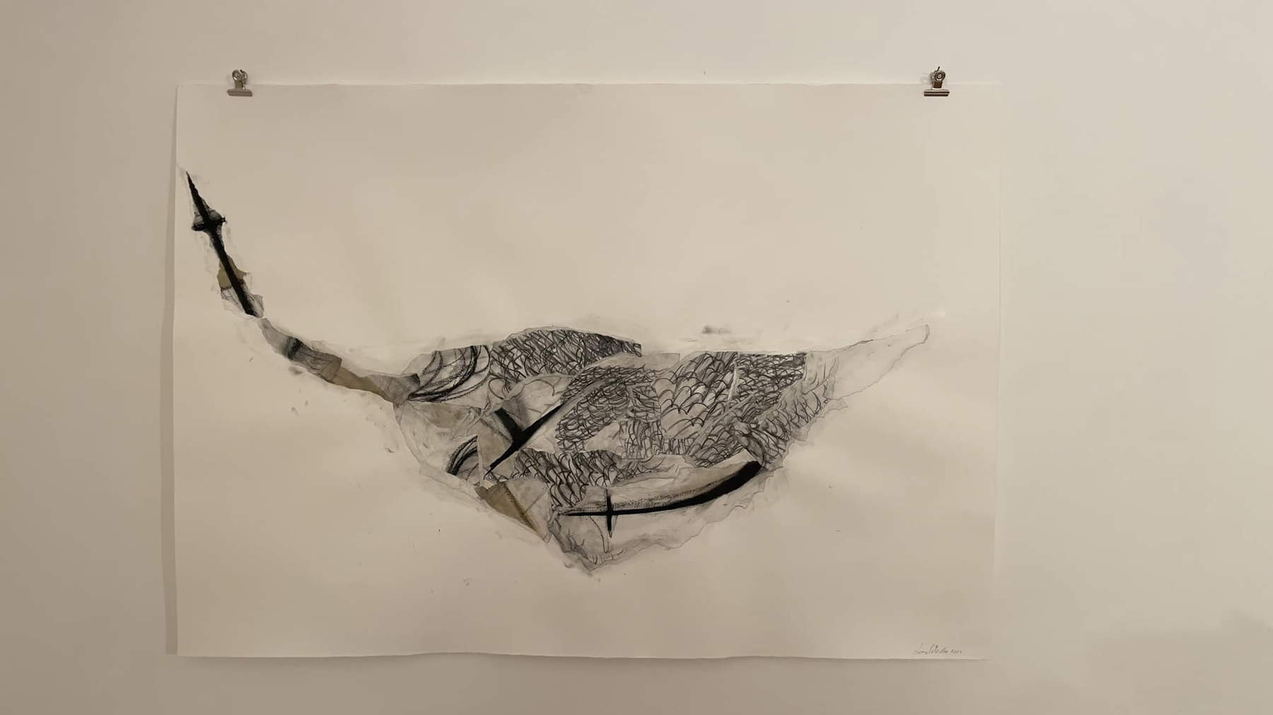 Laura Patacchia, Veliero (Rosaspinapapier, Ölpastell, 50x80 cm). Una, Palazzo Lucarini Contemporary, Trevi, 2023 Laura Patacchia, Veliero (Rosaspinapapier, Ölpastell, 50x80 cm). Una, Palazzo Lucarini Contemporary, Trevi, 2023