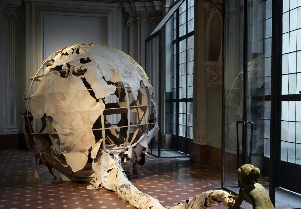 L'exposition personnelle de Christian Balzano au Palazzo Medici Riccardi est une réflexion sur la planète et les identités. 