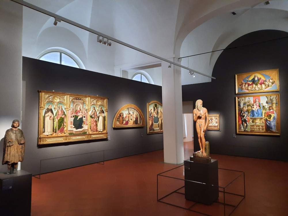 In der Pinakothek von Faenza die wichtigste Kunstsammlung der Romagna vom Mittelalter bis zum 20.