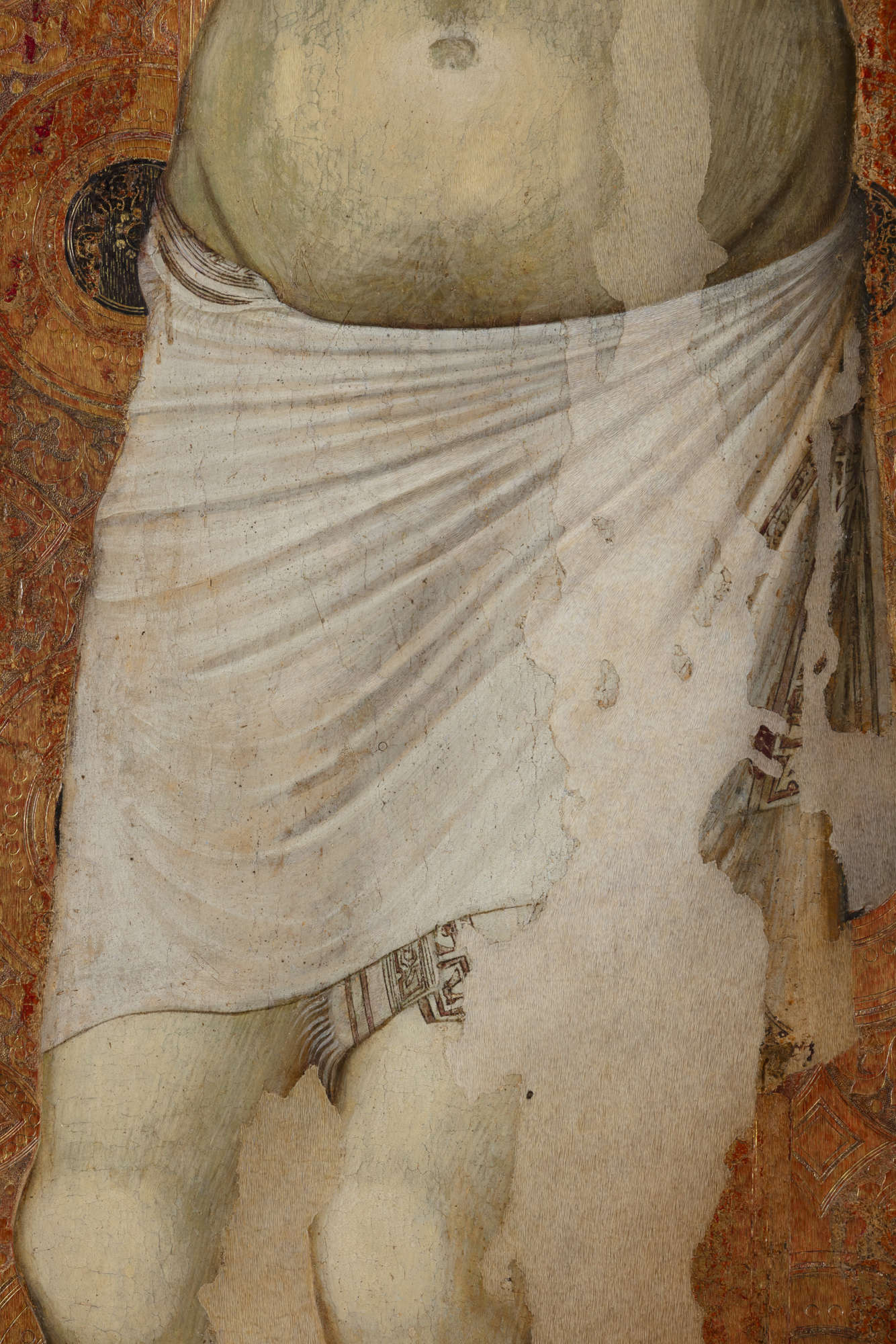 Dettaglio del perizoma di Cristo dopo il restauro Dettaglio del perizoma di Cristo dopo il restauro