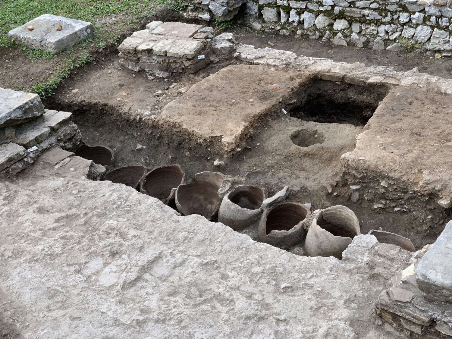 Aquileia, major discoveries: possibly identified large commercial complex, would be unique