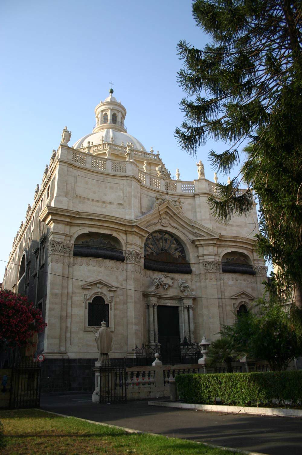 L'église abbatiale de Sant'Agata L'église abbatiale de Sant'Agata