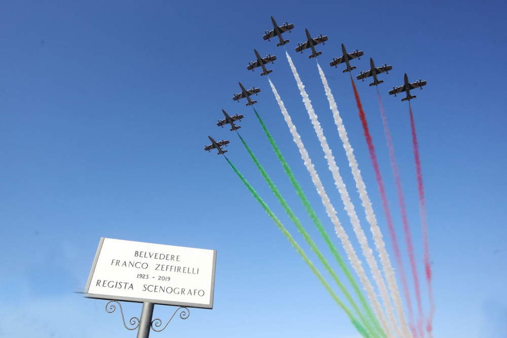 Le belvédère de la Piazzale Michelangelo à Florence est dédié à Franco Zeffirelli. 