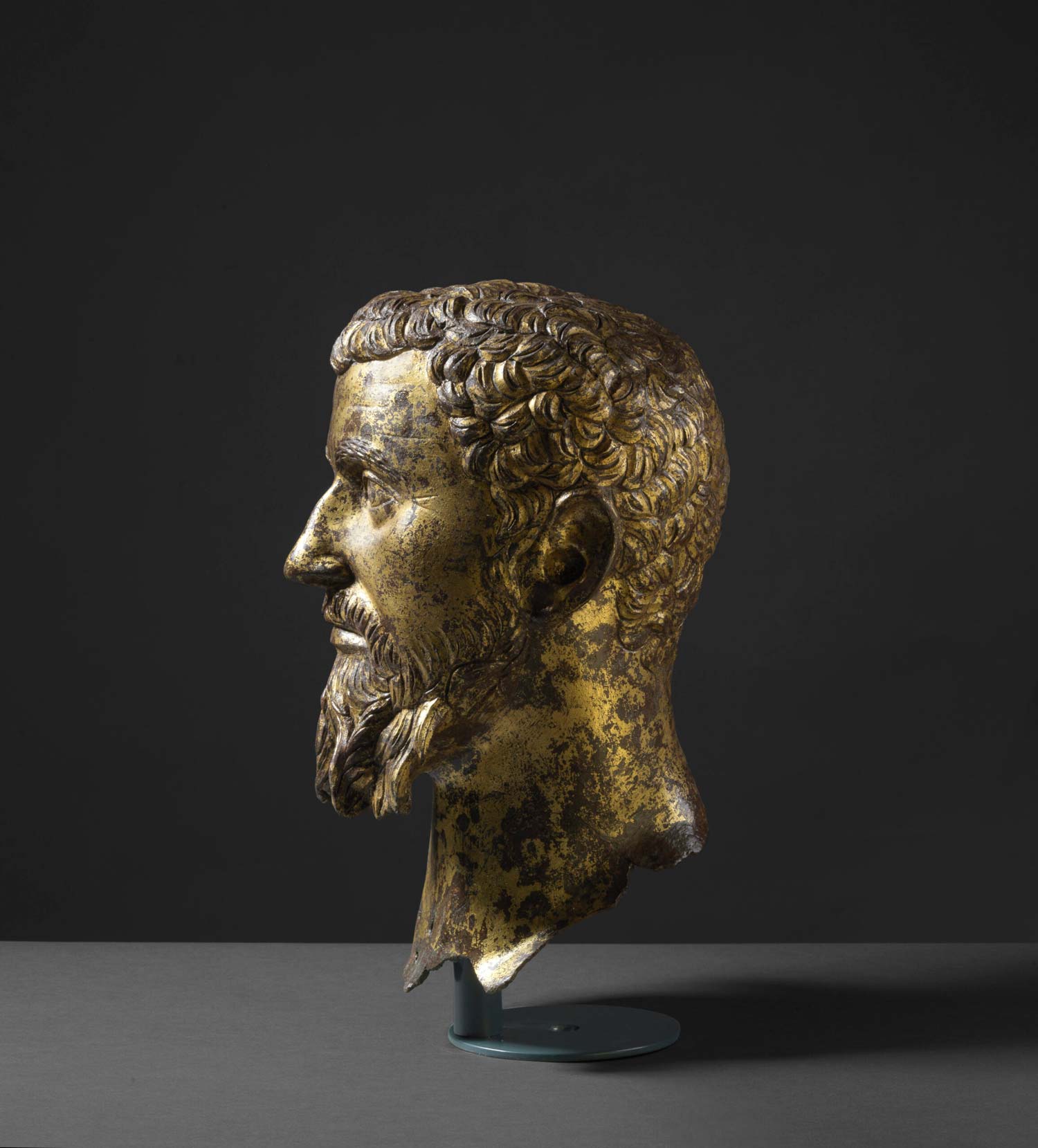 Retrato de Septimio Severo, bronce dorado, segunda mitad del siglo III d.C., zona del Capitolio, excavaciones de 1826, Archivo Fotográfico de los Museos de Brescia, Fotostudio Rapuzzi Retrato de Septimio Severo, bronce dorado, segunda mitad del siglo III d.C., zona del Capitolio, excavaciones de 1826, Archivo Fotográfico de los Museos de Brescia, Fotostudio Rapuzzi