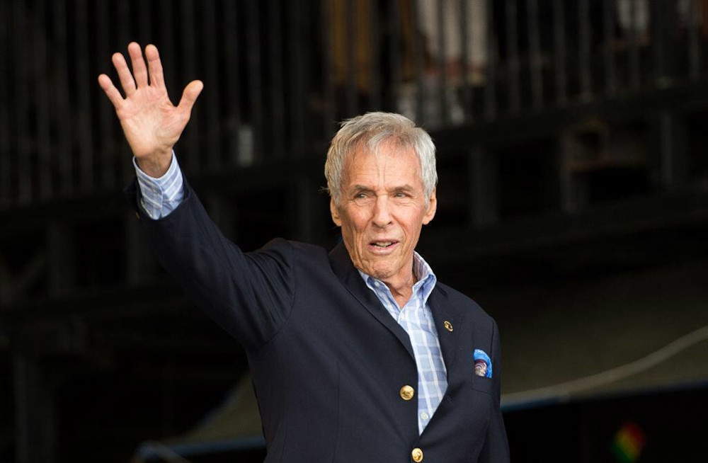 Addio a Burt Bacharach, tra i più grandi compositori del XX secolo 