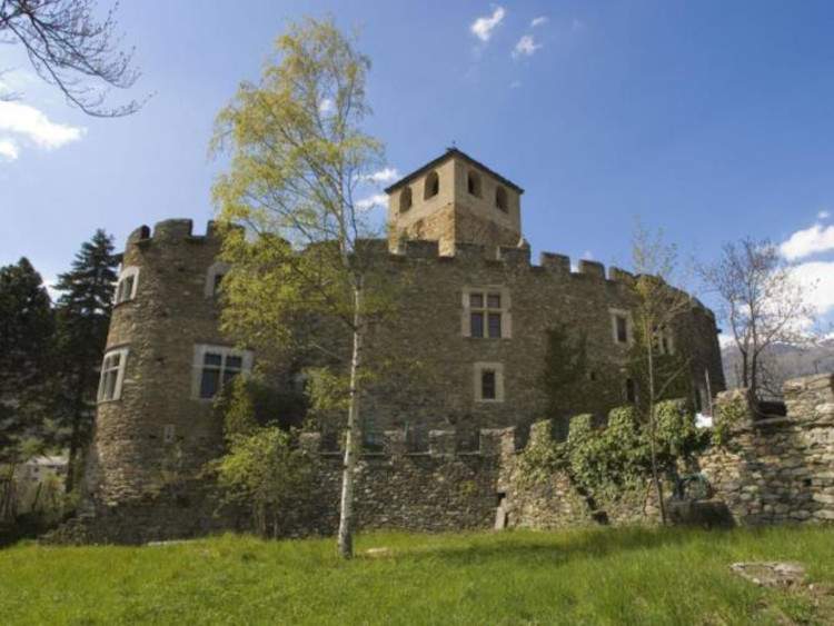 La région du Val d'Aoste acquiert le château d'Introd. Il s'agira d'un espace monumental public 
