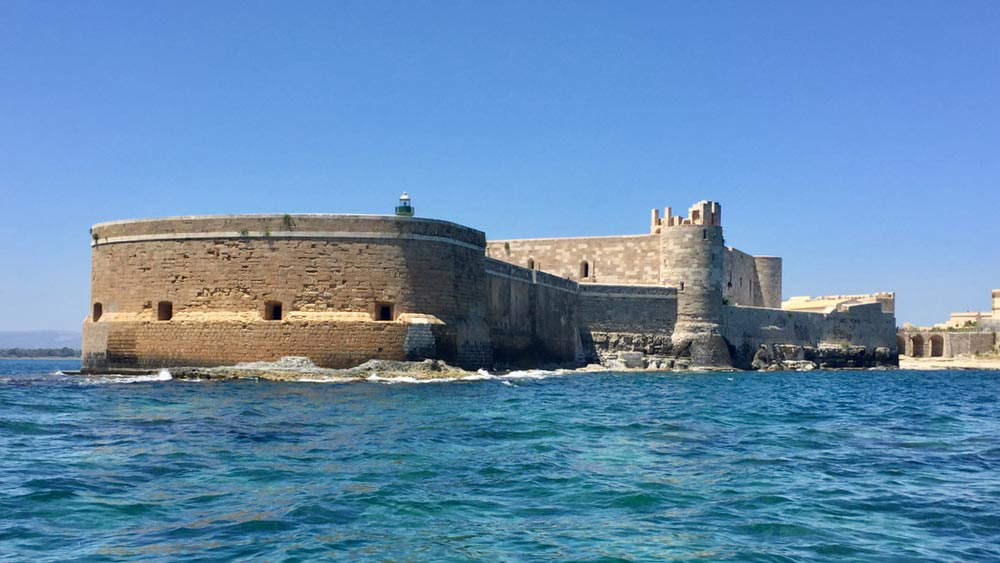 Le château de Maniace Le château de Maniace