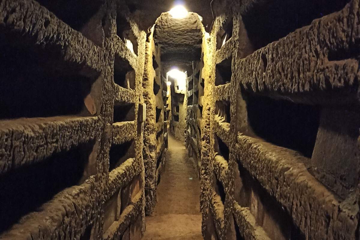 Katakomben in Rom, die man gesehen haben muss: ein Führer zu den 10 interessantesten Katakomben