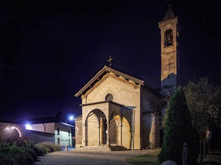 La chiesa di Santo Stefano Protomartire a Castel Lambro La chiesa di Santo Stefano Protomartire a Castel Lambro