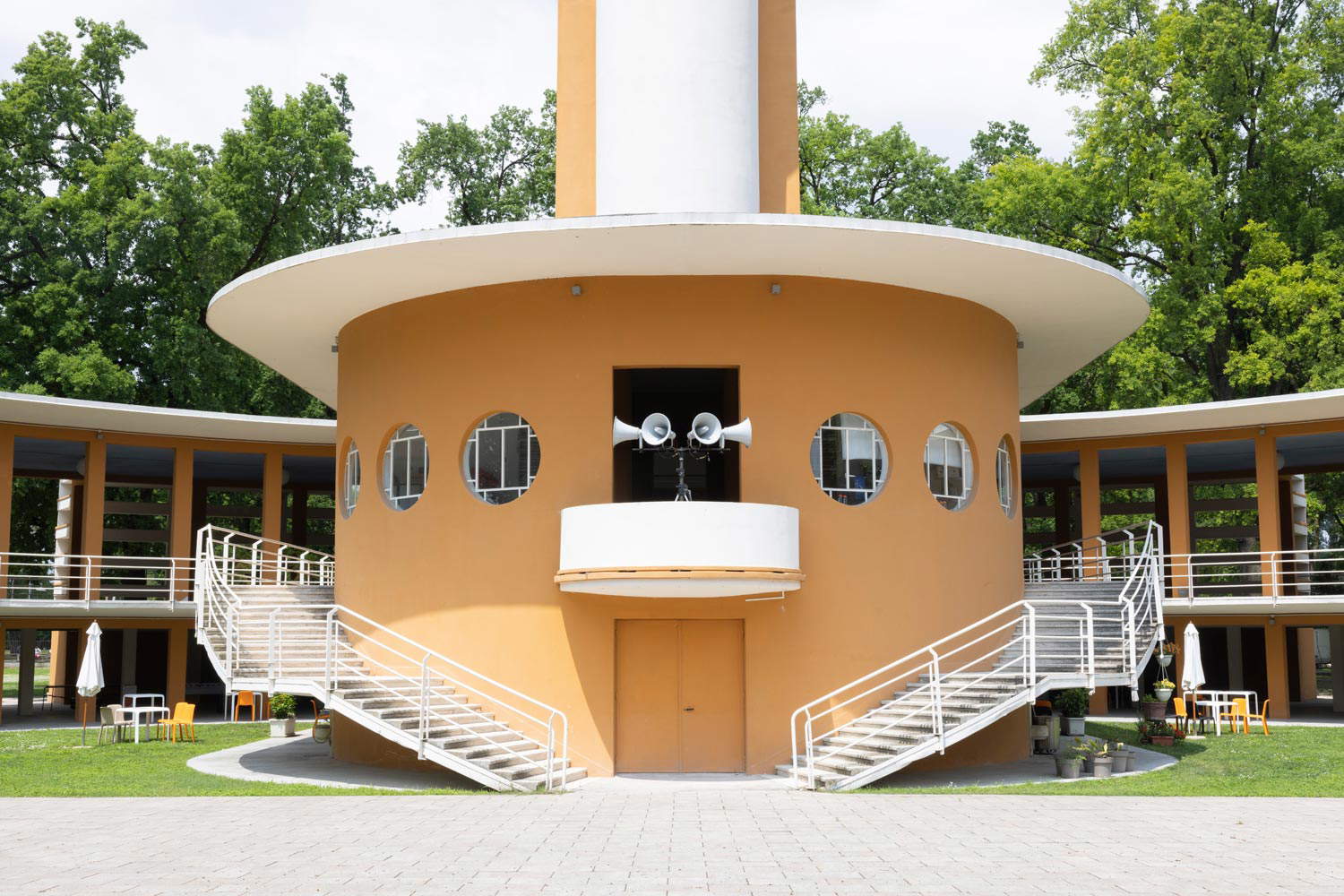 Invernomuto, Colonie Padane