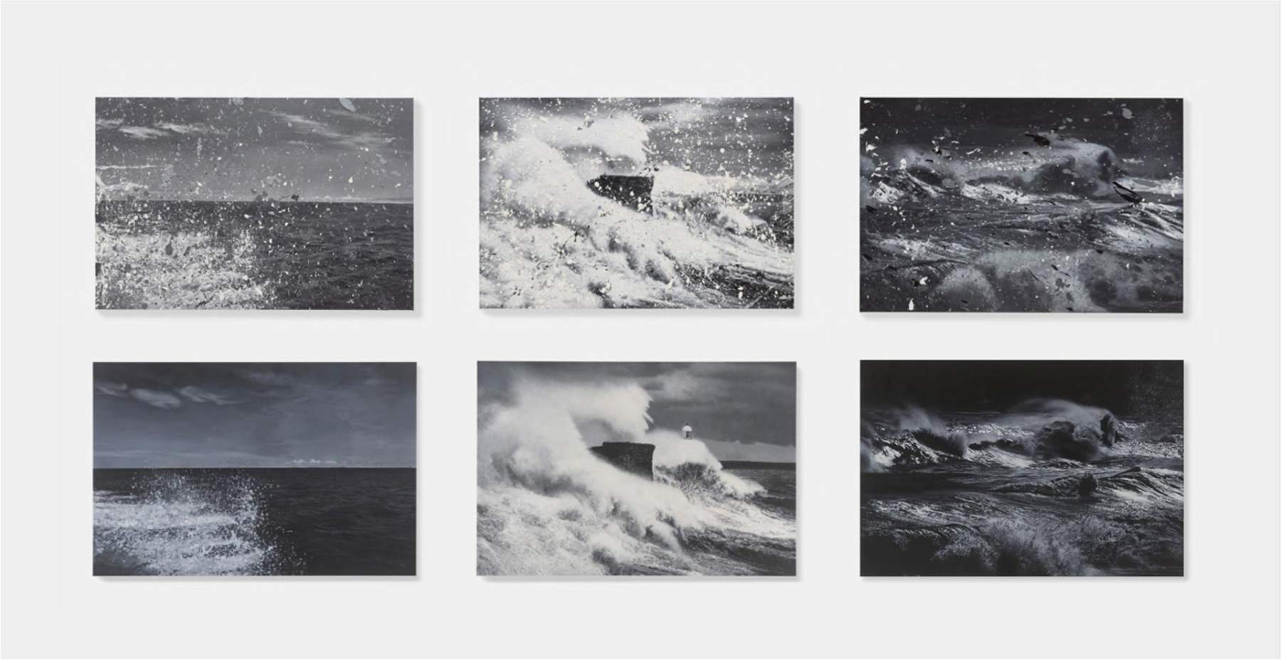 Damien Hirst espone per la prima volta i suoi nuovi dipinti, dedicati al mare