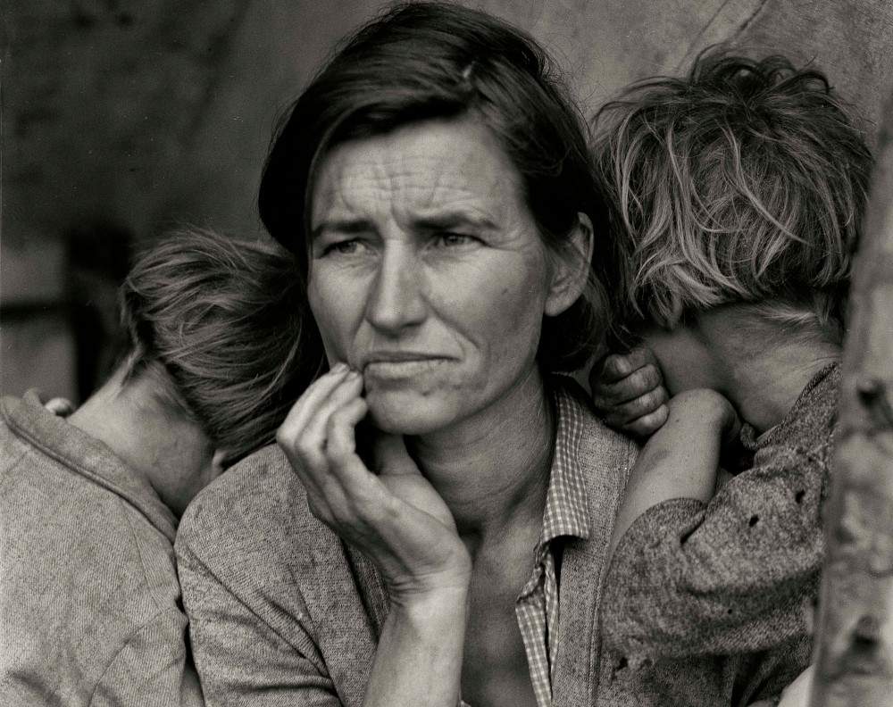 CAMERA Torino présente Dorothea Lange, l'une des plus grandes photographes du 20e siècle, en plus de 200 clichés. 