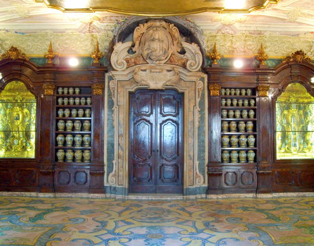 La Farmacia degli Incurabili