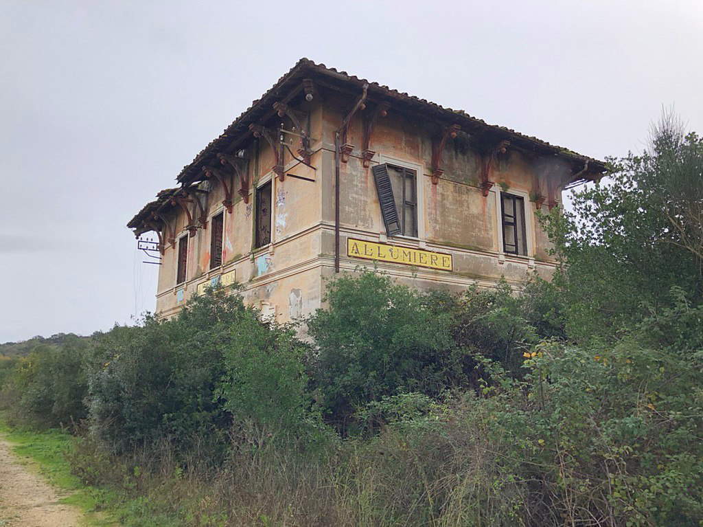 La station Allumière. Photo : Wikimedia/Trenus_M99 La station Allumière. Photo : Wikimedia/Trenus_M99