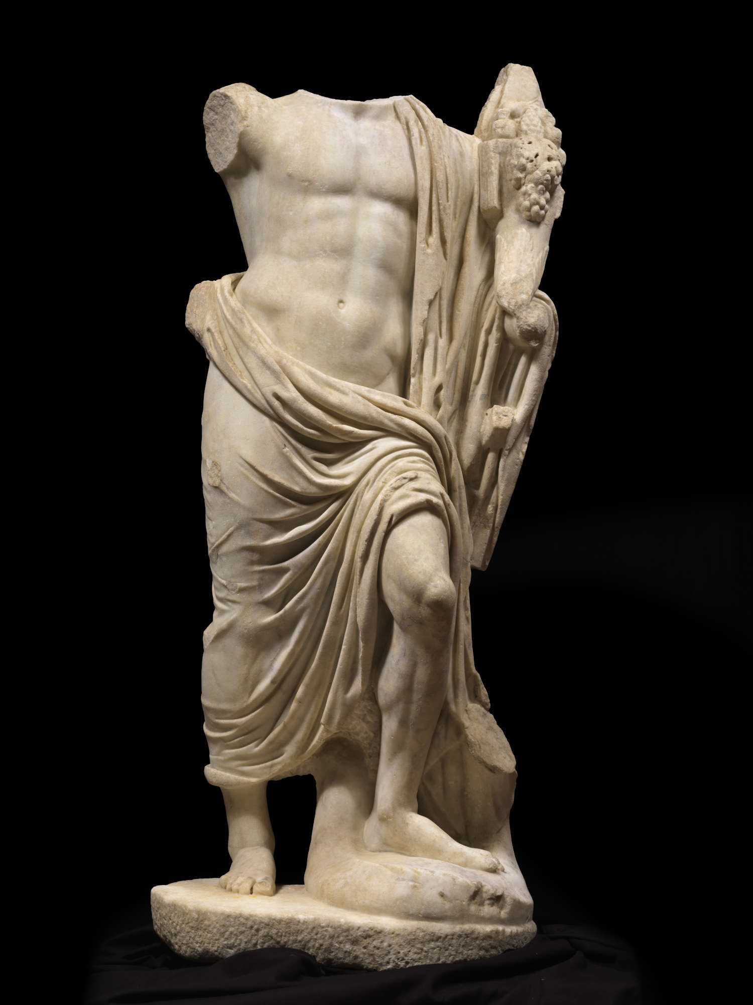 Figure monumentale du Bonus Eventus (IIe siècle après J.-C. ; hauteur 190 cm) Figure monumentale du Bonus Eventus (IIe siècle après J.-C. ; hauteur 190 cm)