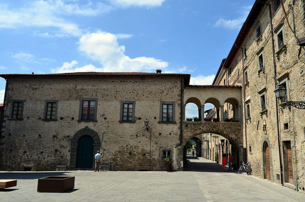 Filetto, church square. Photo: Davide Papalini Filetto, church square. Photo: Davide Papalini