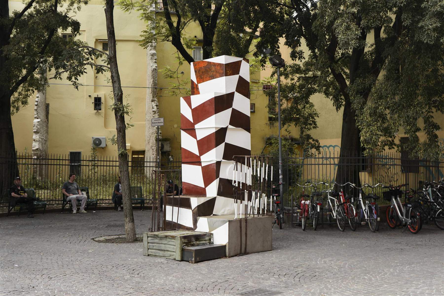Bologna, Flavio Favelli reinvents the concept of the pulpit with his new public work