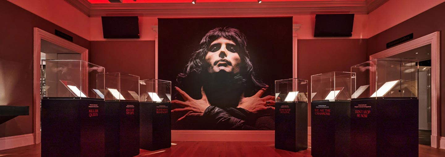 Die Ausstellung der Freddie Mercury-Objekte