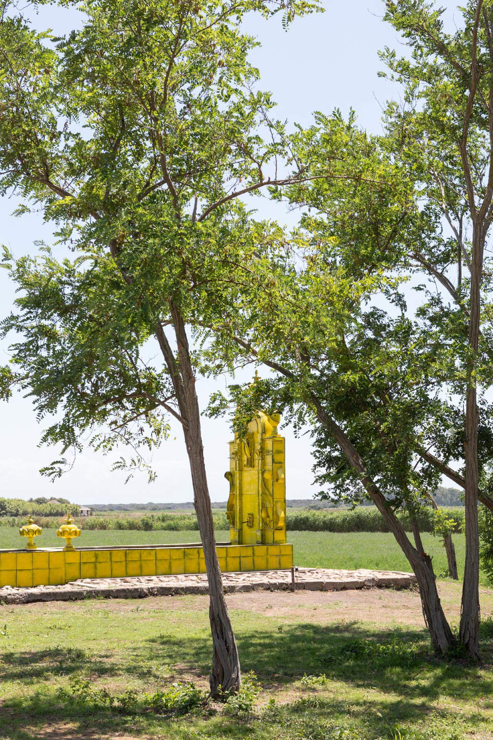Giuseppe Ducrot, Fontanile (2023). Photo: Daniele Molajoli. Courtesy of the artist and Hypermaremma. Giuseppe Ducrot, Fontanile (2023). Photo: Daniele Molajoli. Courtesy of the artist and Hypermaremma.