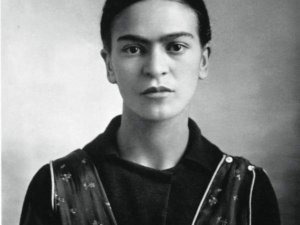 Alberobello, Frida Kahlo's life told through photographic images