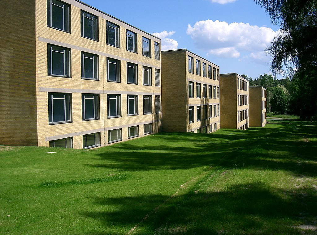 Hannes Meyer, Wohngebäude der AGDB Schule in Berlin (1928-1930)