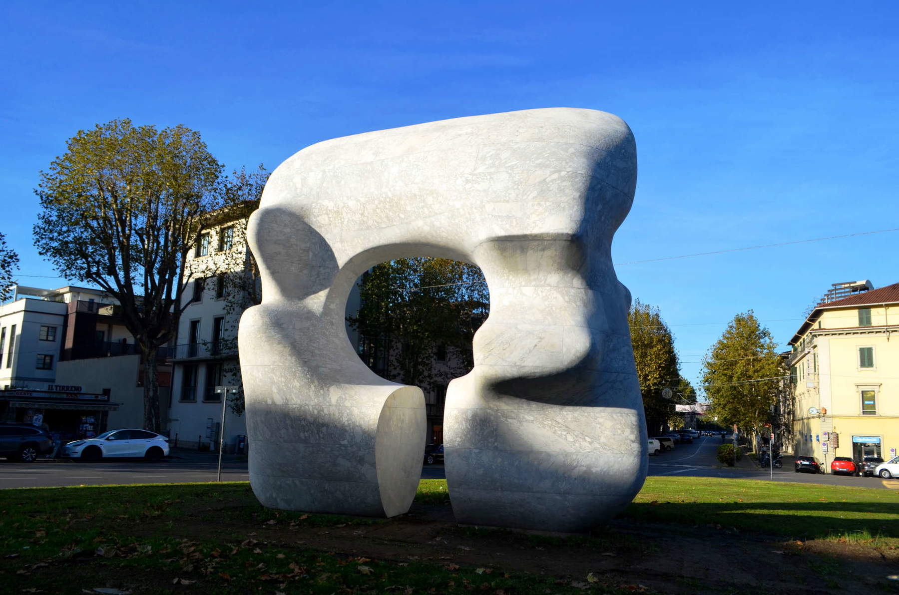 Prato, fin des travaux de conservation du monument Henry Moore