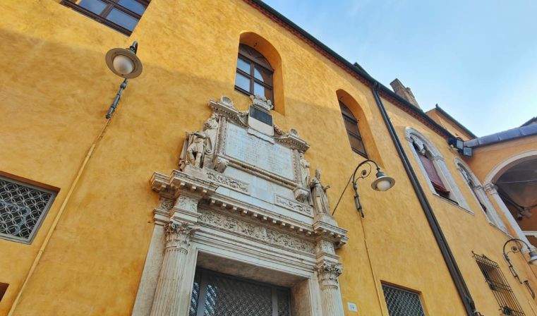 Ferrara, la Sala Estense, antigua capilla de la corte, reabre tras las obras de remodelación 