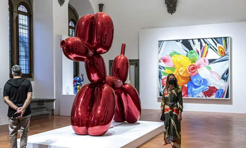 In theaters for three days only, a docu-film dedicated to Jeff Koons draws a never-before-seen portrait of him 
