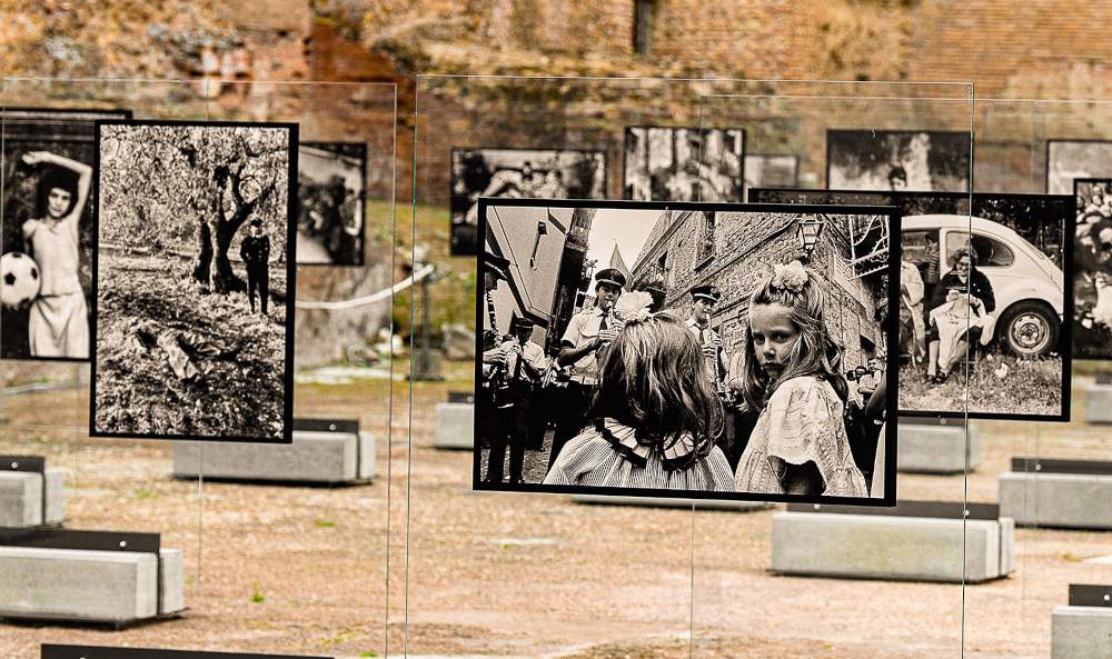 The Baths of Caracalla host large photographs by Letizia Battaglia. And they open two new rooms