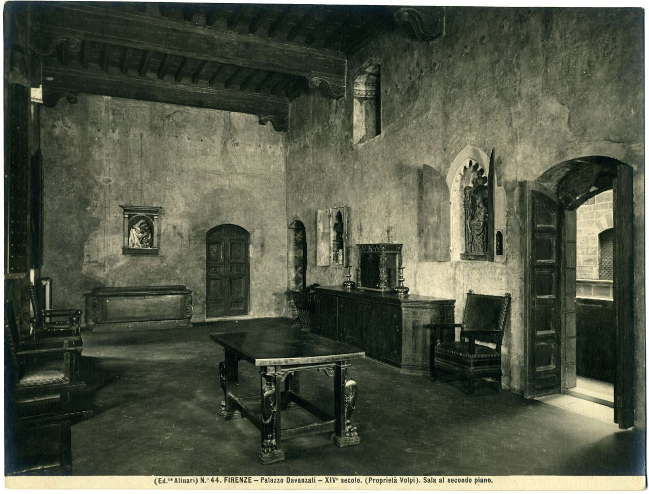 The work in the early twentieth century inside Palazzo Davanzati