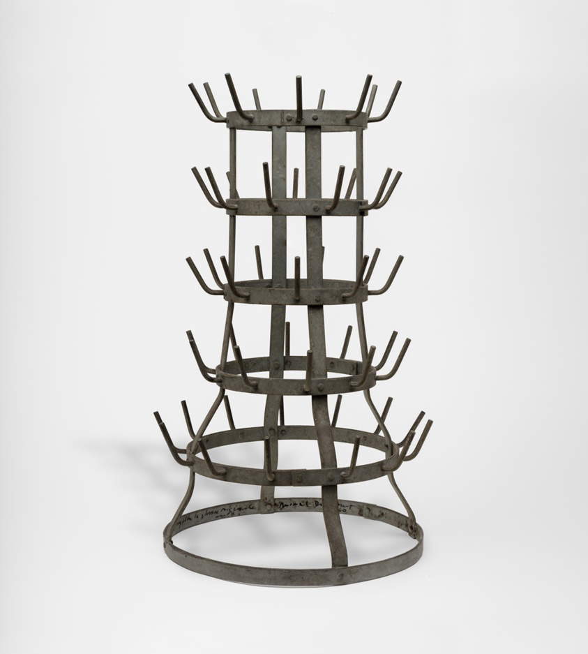 Marcel Duchamp, Bottle Rack (1914 [1959]; hierro, 59,1 x 36,8 cm; Chicago, Art Institute)