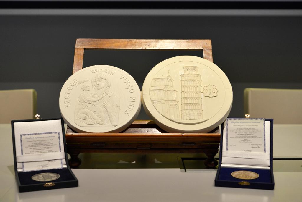 The commemorative medal The commemorative medal